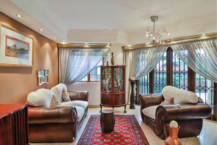 5 Bedroom Property for Sale in Birdwood Estate North West